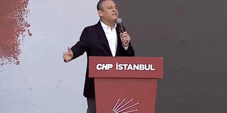CHP Istanbul Maltepe’de miting yaptı