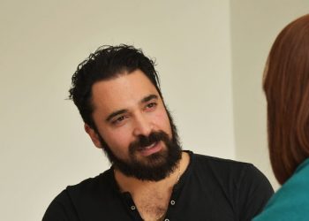 Bugün Dünya Tiyatro Günü. İzel Seylani: Politik duruşu olmayan Karagöz, maskaralıktan öteye gitmez