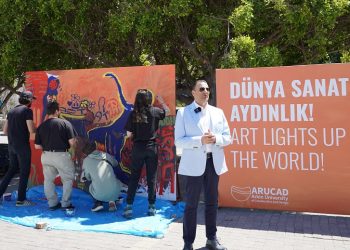 Dünya Sanat Günü;ARUCAD, Girne Ramadan Cemil Meydanı’nda etkinlik düzenledi