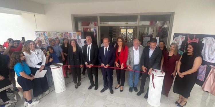 Cumhurbaşkanı Tatar, Meral-Vedat Ertüngü Lisesi’nin Bahar Şenliği ve Yıl Sonu Sergisi’ne katıldı