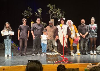 ‘Her Şeyi Bilen Kitap’ oyunu Girne’de ilk kez sahnelendi