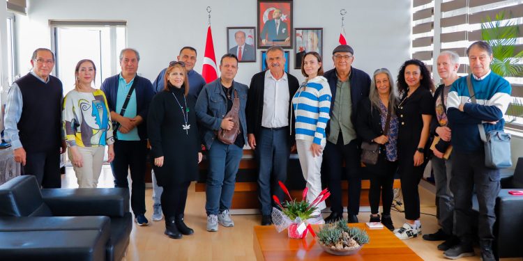 Gazimağusa Uluslararası Sanat Festivali için ülkeye gelen sanatçılar Uluçay’ı ziyaret etti