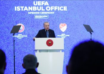 Erdoğan: Deprem günlük siyasete alet edilemez