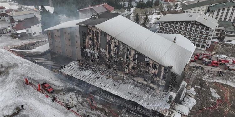 Uludağ’da otel yangını: Hayatını kaybedenlerin sayısı üçe yükseldi