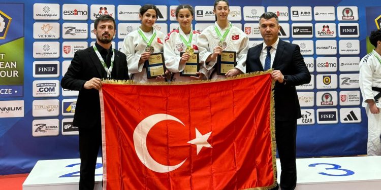 Milli judoculardan Ümitler Avrupa Kupası'nda 3 madalya