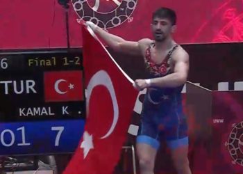 Milli güreşçi Kerem Kamal Avrupa şampiyonu oldu
