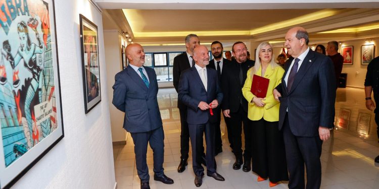 Tatar, Ergen’in “Görünmeyen Kızlar” sergisine katıldı