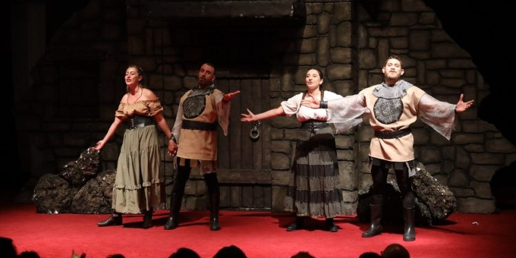 İskele Belediyesi 3’üncü Tiyatro Günleri sürüyor