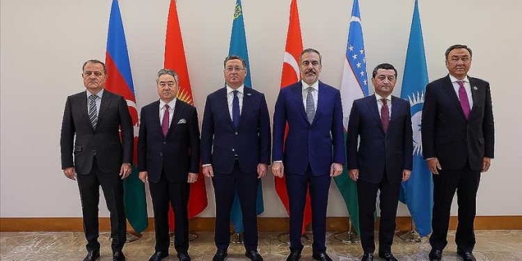 Fidan, zirvede Kıbrıs Türk halk için dayanışma çağrısı yapacak