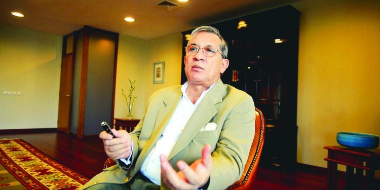 Eski TCMB Başkanı Rüşdü Saracoğlu hayatını kaybetti