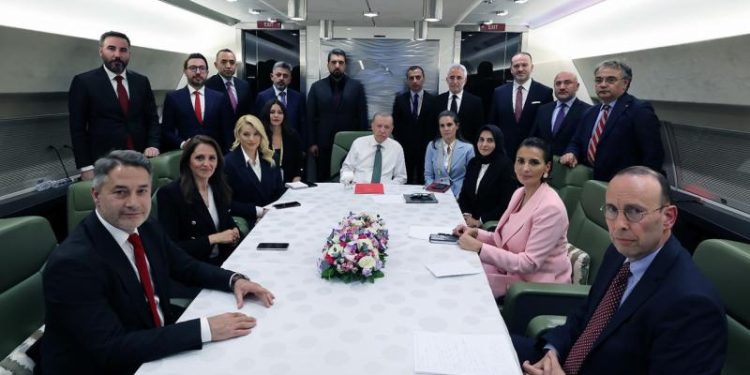 Erdoğan: “Yeni anayasa çalışmalarını önümüzdeki günlerde başlatıyoruz”