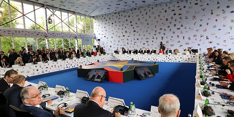 Erdoğan: Schengen gibi vize uygulamalarının gözden geçirilmesi şart