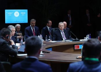 Erdoğan: Türk dünyası Kıbrıs Türklerine daha fazla omuz vermelidir