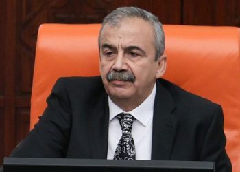 Sırrı Süreyya Önder bugün son yolculuğuna uğurlanıyor