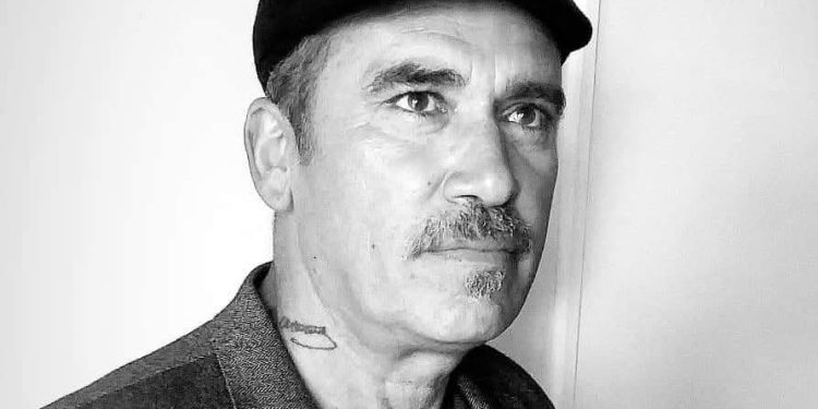 Tiyatro sanatçısı ve yönetmen Bayraktaroğlu vefat etti