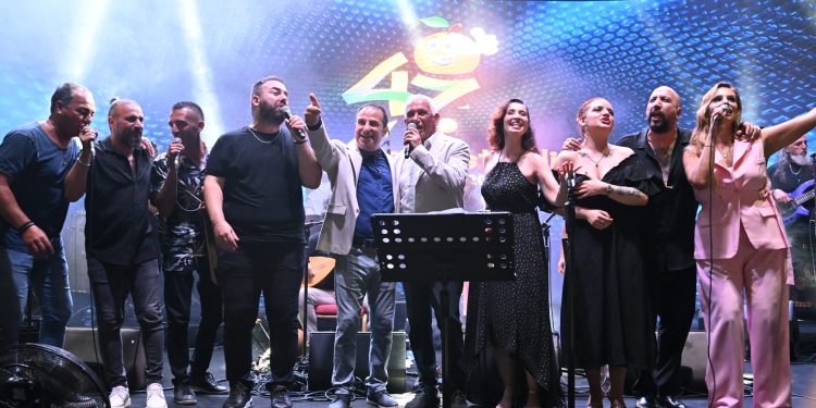 Edip Akbayram ile Volkan Konak şarkılarla anıldı