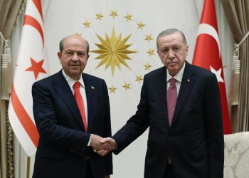 Cumhurbaşkanı  Tatar, TC Cumhuriyeti Cumhurbaşkanı Erdoğan ile bayramlaştı