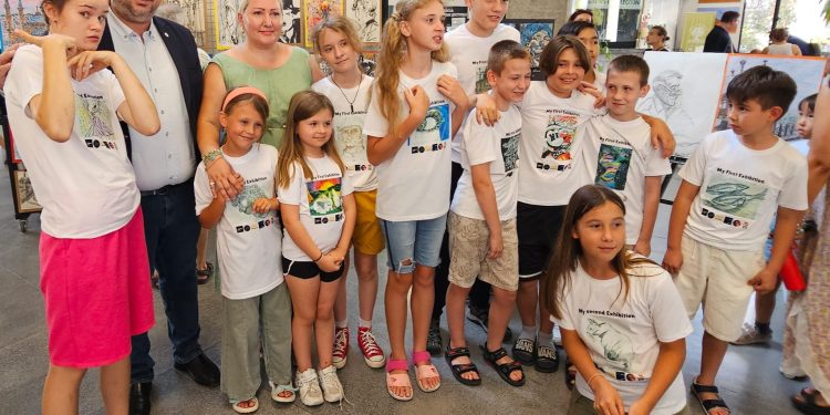 Sanat ile toplumsal dayanışmayı buluşturan “Farklıyız Ama Birlikteyiz” sergisi kapılarını açtı