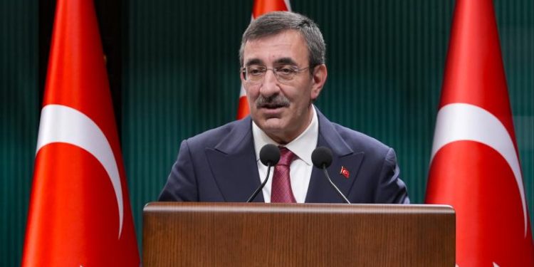 Türkiye’de yeni anayasa için kurulan komisyon ilk toplantısı yarın yapacak