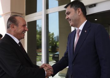 Ataoğlu, Murat Kurum ile görüştü…Kurum:Görüşmede, Kıbrıs’ta atık dönüşümü, çöp kamyonları, depozito iade makineleri ve atık su arıtma tesisi başta olmak üzere ortak projeleri değerlendirdik