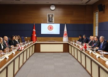 Meclis heyeti, TBMM Milli Savunma Komisyonu ile görüştü