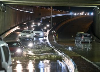 Ankara’da sağanak ve fırtına etkili oldu