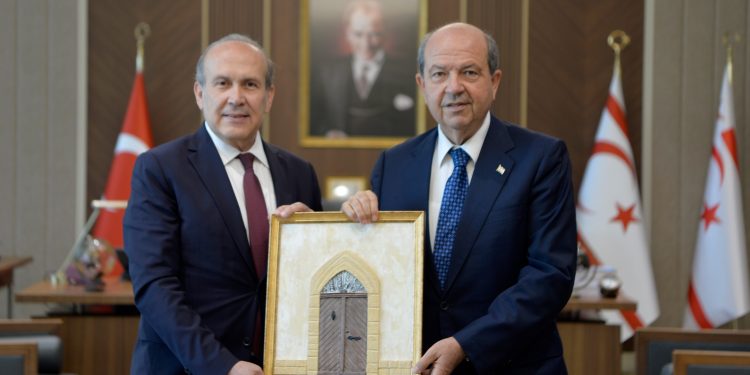 Cumhurbaşkanı Tatar, CHP Genel Başkan Yardımcısı ve İstanbul Milletvekili Tan ve beraberindeki heyeti kabul etti