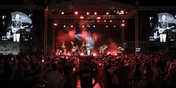 İskele Festivali kapsamında bu akşam düzenlenecek Karadenizliler Gecesinde Ali Alkurt sahne alacak