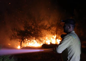 Bursa’da dün ormanlık alanda çıkan yangına müdahale sürüyor