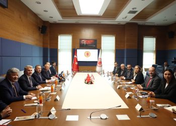 Hukuk Komitesi heyeti, TBMM Dışişleri Komisyonu ile görüştü..Oktay: “İki devletli çözüme tam destek veriyoruz”