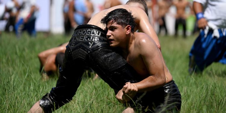 664. Tarihi Kırkpınar Yağlı Güreşleri başladı