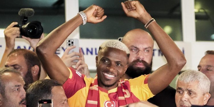 Victor Osimhen resmen Galatasaray'da