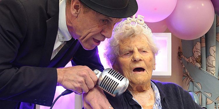 Dünyanın en yaşlı insanı 116 yaşına bastı