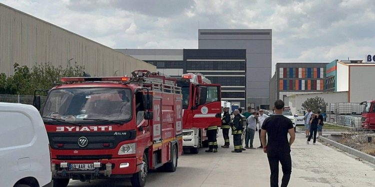 Tekirdağ’da anestezi gazı üreten fabrikada meydana gelen patlamada 2 işçi öldü