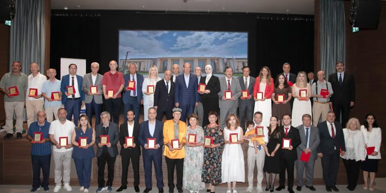 Cumhurbaşkanı Tatar’a Türk Dünyası Yüksek Hizmet Ödülü verildi