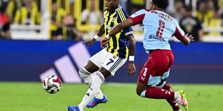 Fenerbahçe, UEFA Şampiyonlar Ligi playoff turuna yükseldi