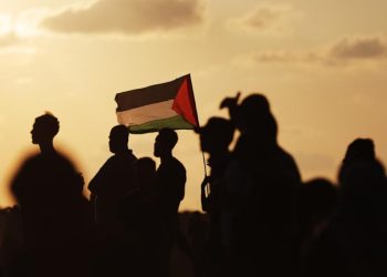 Hamas: İsrail, Gazze'de sivilleri tahliye etmeye zorluyor