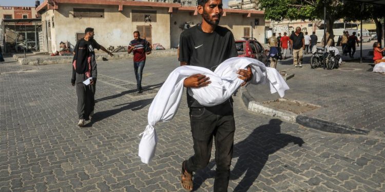 Soykırımcı İsrail'in Gazze'ye son saldırılarında 16 Filistinli hayatını kaybetti