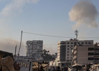 Soykırımcı İsrailin Gazze'ye düzenlediği saldırılarda 20 Filistinli hayatını kaybetti