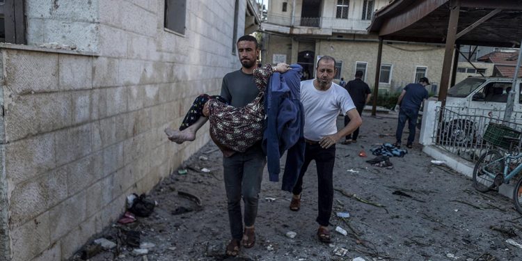 DSÖ: Gazze'de halihazırda 15 bin 800'den fazla hasta tıbbi tahliyeye ihtiyaç duyuyor