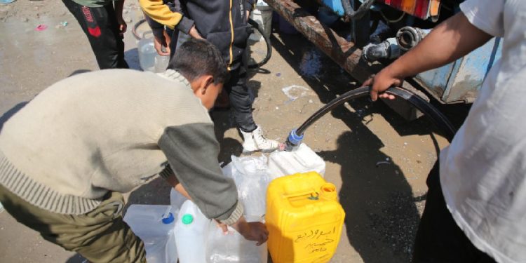 Soykırımcı İsrailin abluka ve saldırıları nedeniyle Gazze'de su kesintileri ve insani kriz derinleşiyor