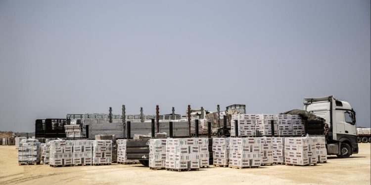 Pakistan'dan Gazze'ye 100 tonluk gıda yardımı