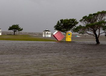 ABD'de kasırga alarmı: Hatteras Adası'na zorunlu tahliye emri verildi