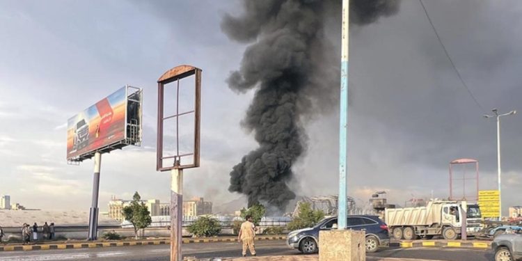 Yemen'deki Husiler: Başbakan ve bazı bakanlar İsrail saldırısında öldürüldü