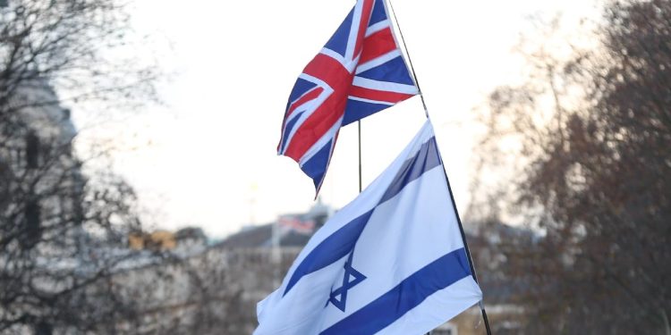 İngiltere, İsrailli büyükelçiyi bakanlığa çağırdı
