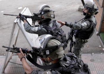 Katil İsrail'in işgal planı yaptığı Gazze'nin yakınlarında 7 İsrail askeri yaralandı