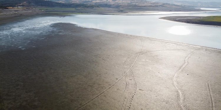 İran'da su krizi: 12 barajda su seviyesi yüzde 10'un altında