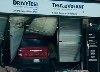 Gazla freni karıştıran sürücü adayı, sürücü kursuna daldı