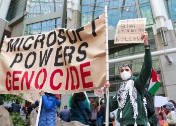 Soykırımcı İsrail'e destek veren Microsoft'a çalışanlarından 'Gazze' eylemi
