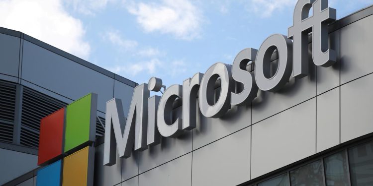 Microsoft'un İsrail'le iş birliğine karşı protestonun ardından işten çıkardığı çalışan sayısı 4'e çıktı